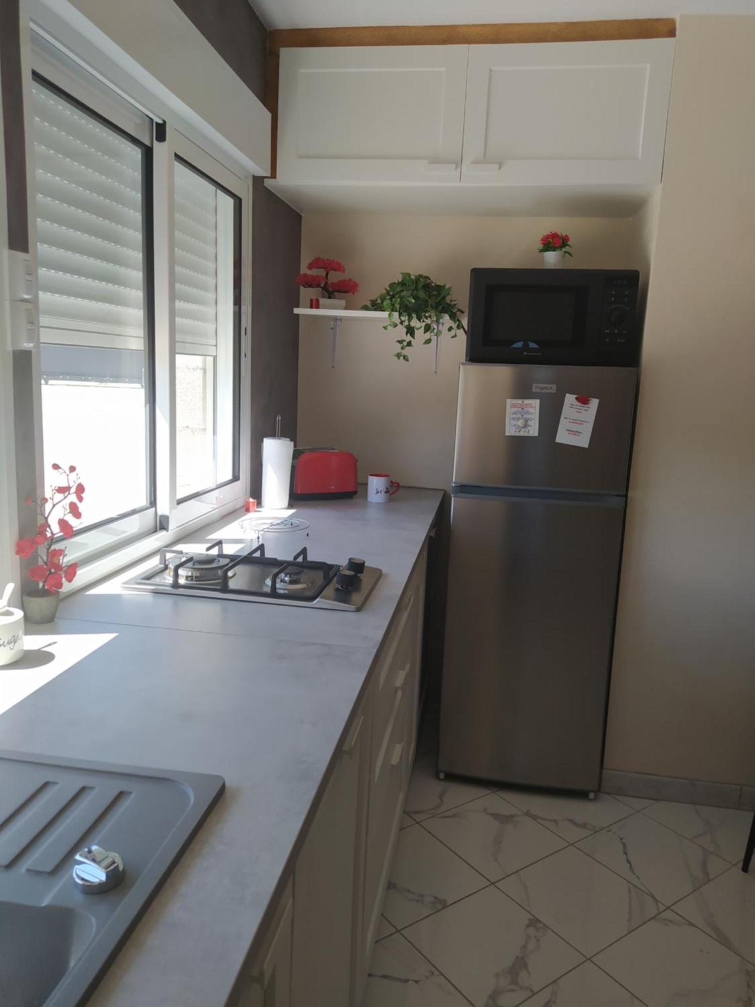 Studio Cosy Avec Terrasse Et Jacuzzi A Disposition De Mai A Aout Rians  Ngoại thất bức ảnh